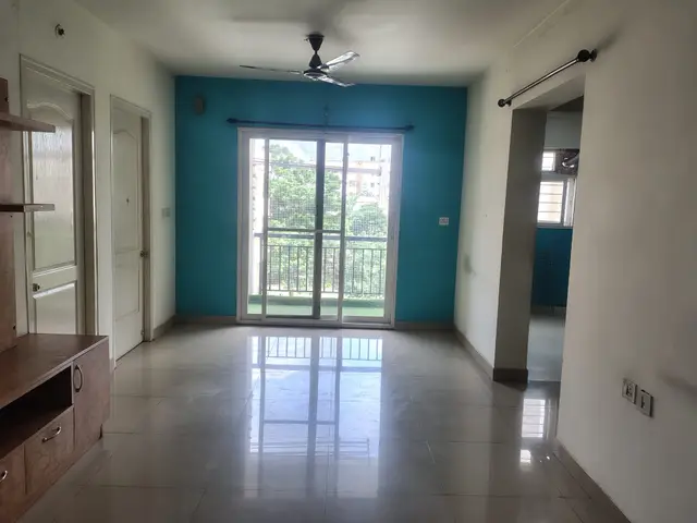 Semi Furnished 3 BHK in Confident Phoenix Kasavanahalli