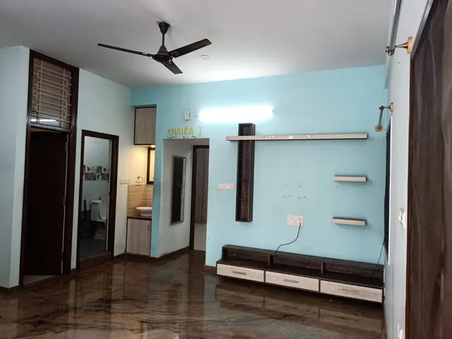 Semi Furnished 2 BHK Unit in Ulsoor