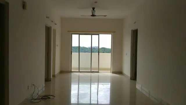 Semi Furnished 2 BHK in Suncity Corporate Leisure, Bellandur