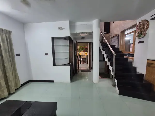 Semi Furnished 3 BHK House in Standalone Building, Munnekolal, Marathahalli