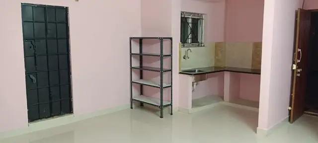 Semi Furnished 1 RK House in Standalone Building, Ulsoor