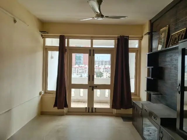 Semi Furnished 2 BHK in Gopalan Grandeur, Hoodi