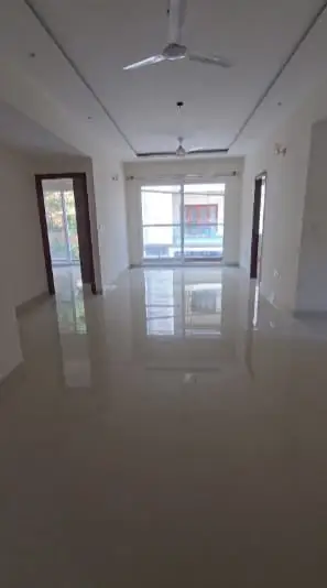 Brand New Semi Furnished 3 BHK Flat in Cooke Town - Off Wheelers Road