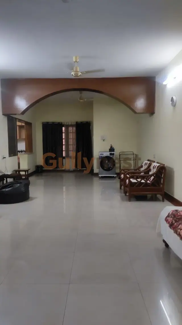 Semi Furnished 3 BHK Unit in Standalone Building - OMBR Layout, Banasawadi