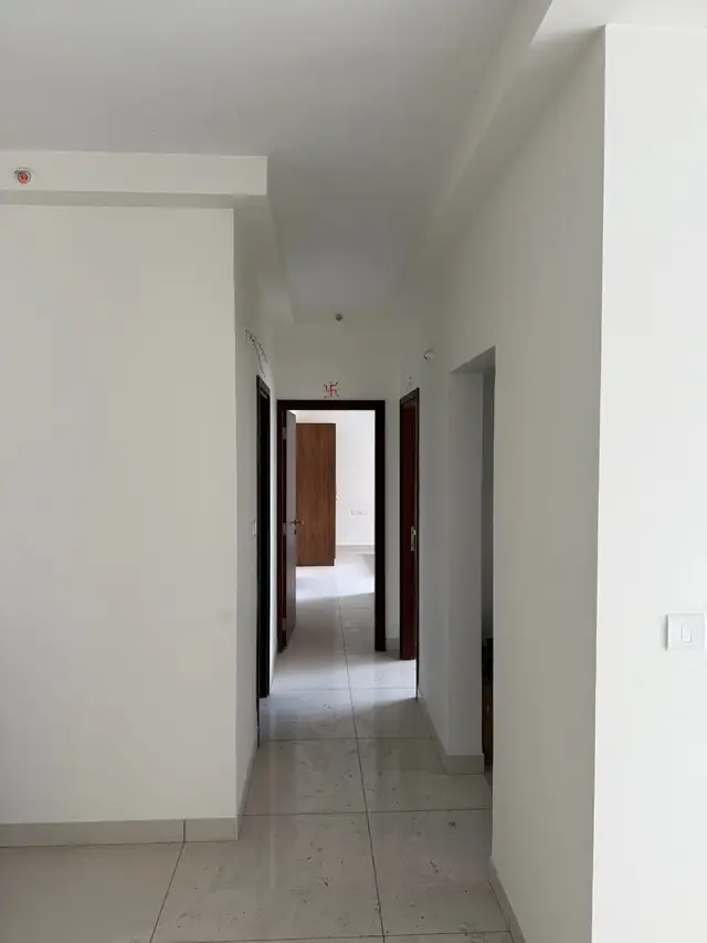 Room in sarja pur road prestige ciry