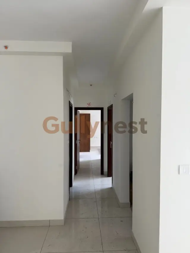 Room in sarja pur road prestige ciry