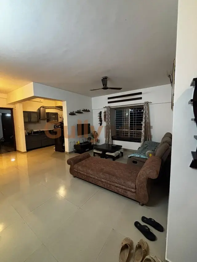 Room in 3 BHK Flat, Electronic city phase 1